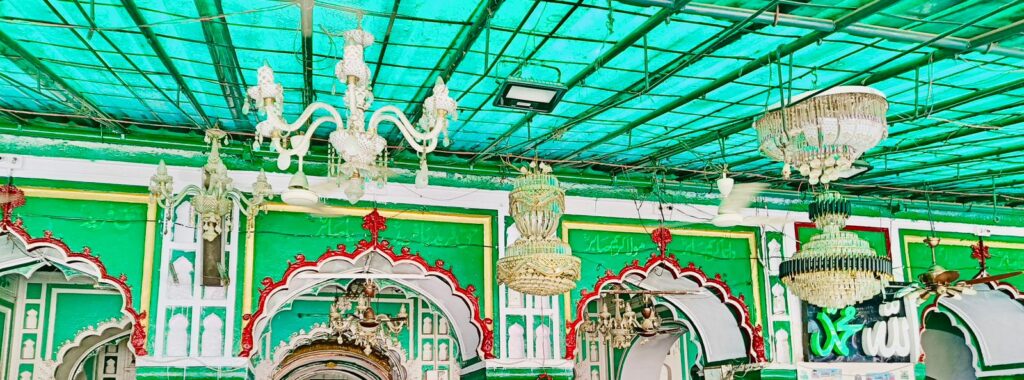 32 Chandelier Lights In The Mehfil Khana Of The Holy Darbar Of Huzoor Sabir e pak (RA)